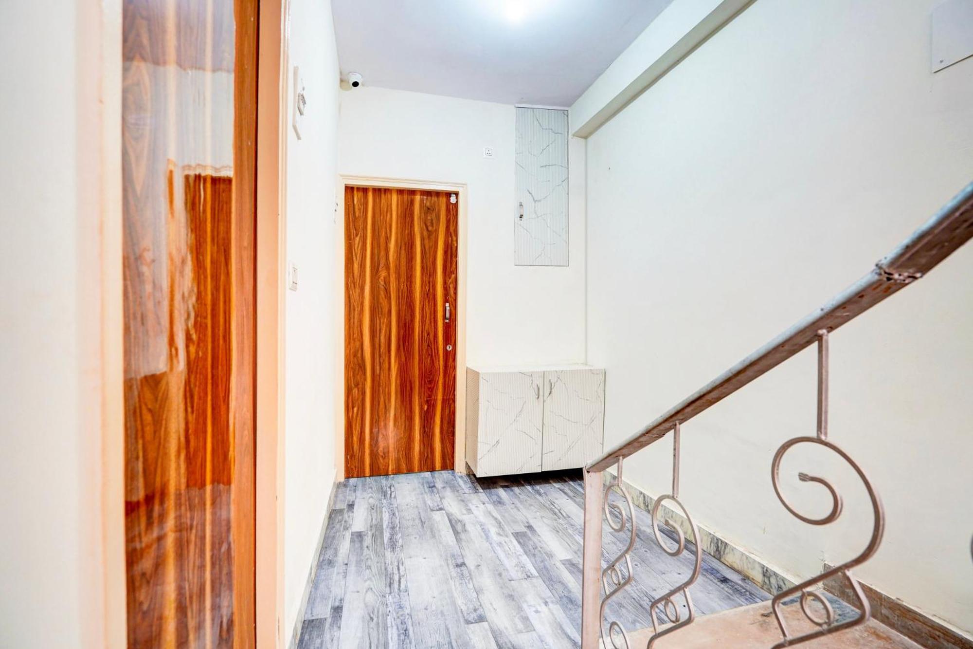 Hotel O The Royall Residency New Delhi