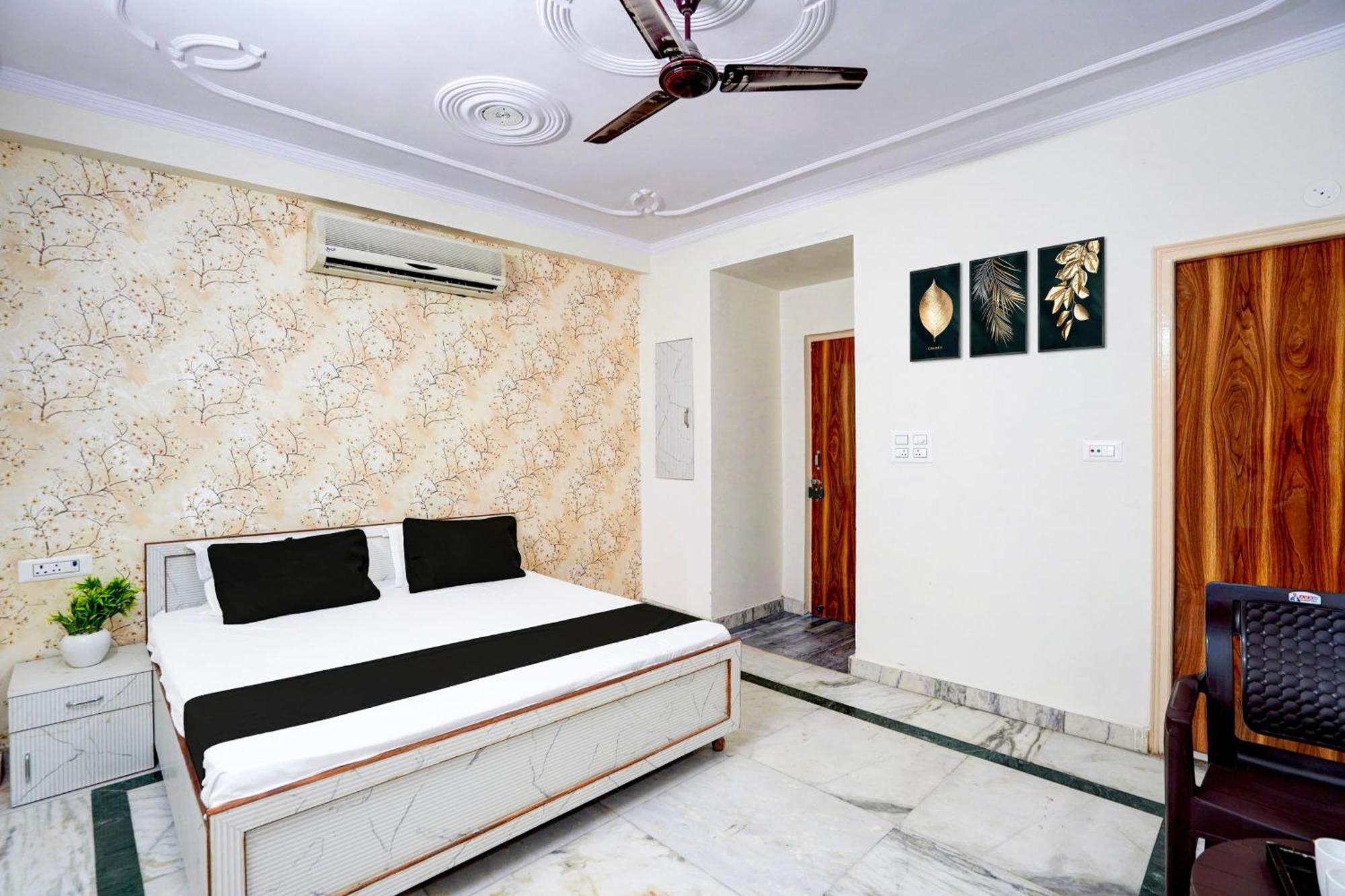 O The Royall Residency Hotel New Delhi